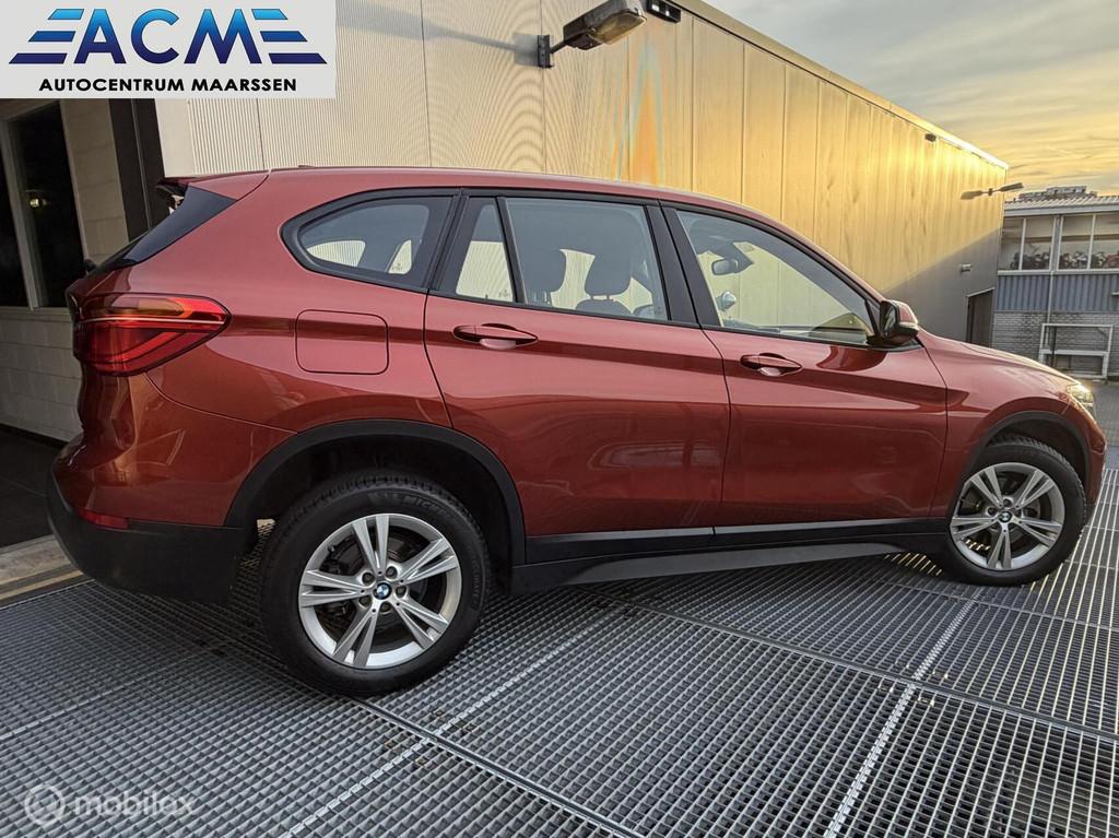 BMW X1 sDrive18i Executive, Auto's, BMW, Gebruikt, Overige kleuren, Met garantie (alle), Lichtsensor