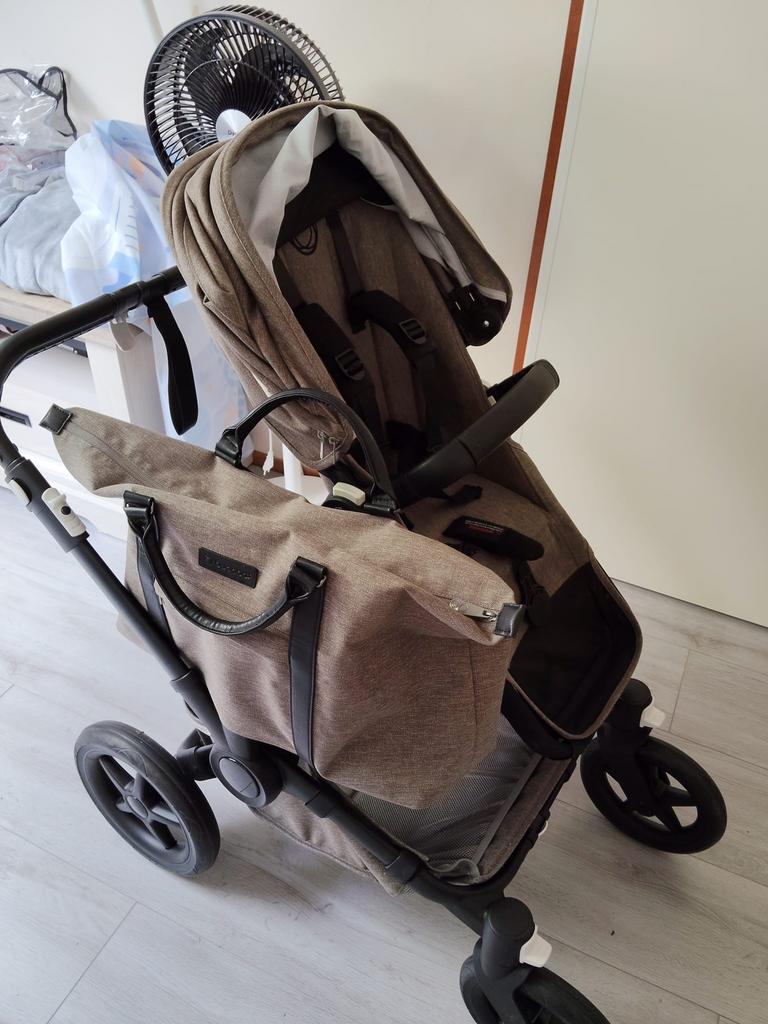 Bugaboo donkey 5, Ophalen of Verzenden, Zo goed als nieuw, Zonnekap