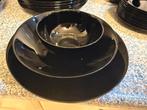 Serviesgoed - Borden, kommen en meer!, Ophalen, Zo goed als nieuw, Bord(en), Effen