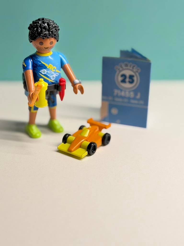 Mrt 588: playmobil figures serie 25: man met rc-auto, Ophalen of Verzenden, Nieuw, Complete set