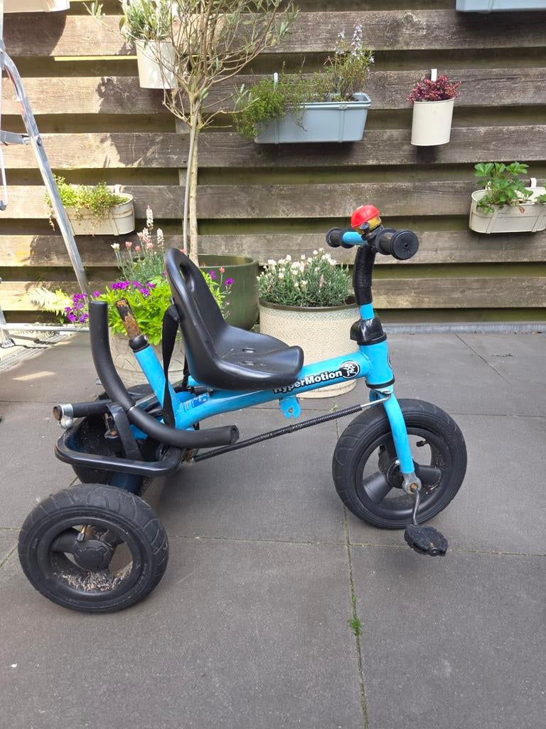 Gratis Blauwe driewieler met duwstang - HyperMotion, Fietsen en Brommers, Fietsen | Driewielers, Ophalen, Terugtraprem, Gebruikt