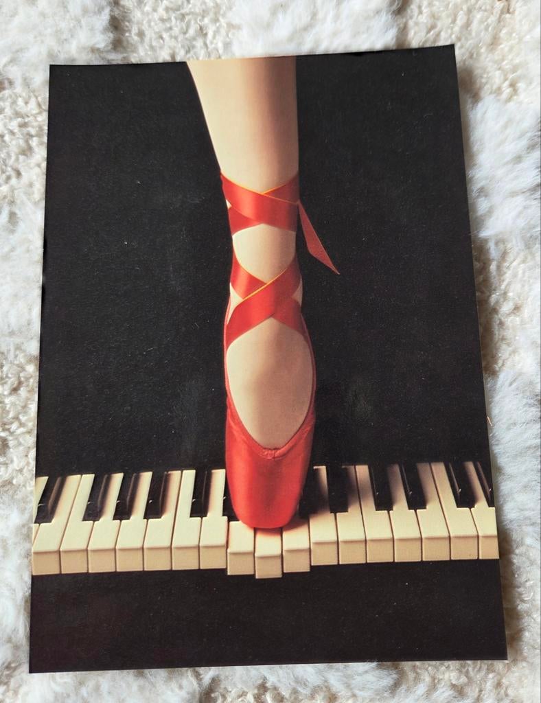 Allegro - Rode spitzen op een piano, Verzenden, Ongelopen, Overige thema's