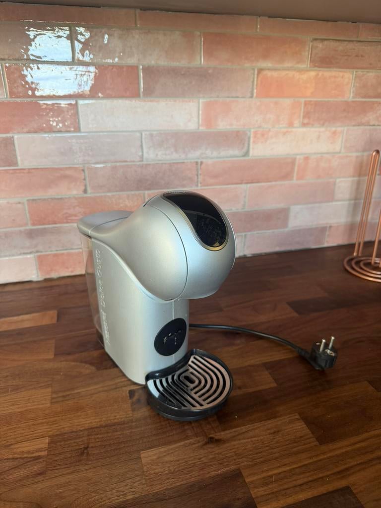 Krups Dolce Gusto Genio S Touch KP440, Ophalen, Koffiemachine, Zo goed als nieuw, 4 tot 10 kopjes