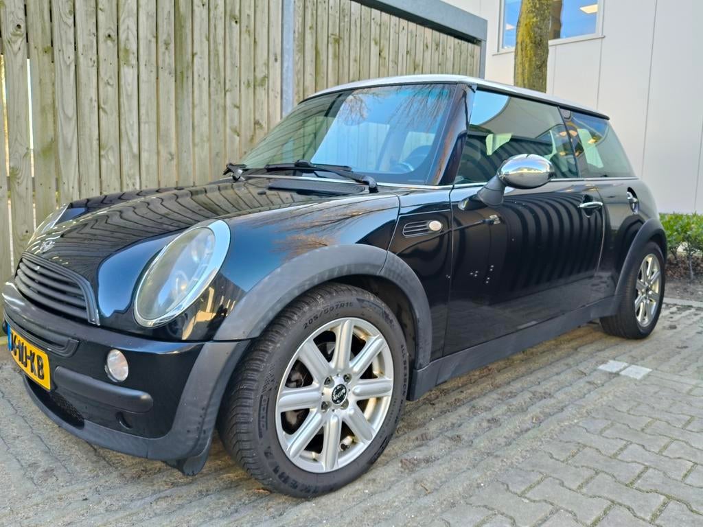 Mini Cooper Chili, weinig km ivm nieuwe motor, Achterwielaandrijving, Zwart, 4 cilinders, 1600 cc