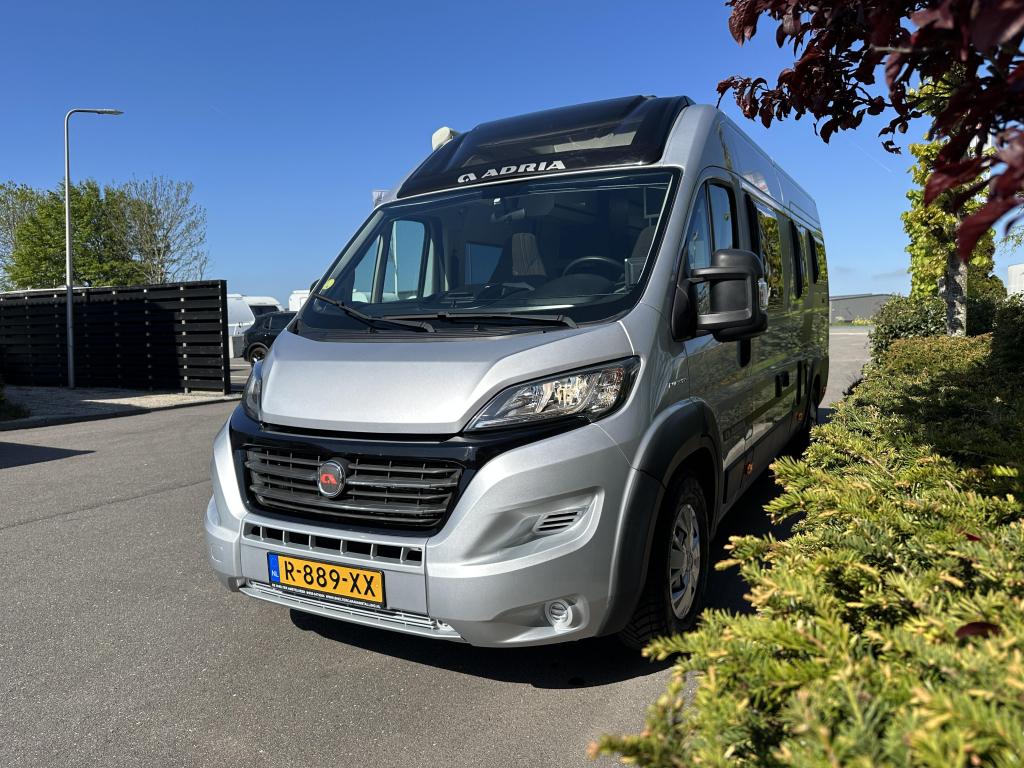 Adria Twin Supreme 640 SLB Enkele bedden Zeer mooi, Automaat, Achteruitrijcamera, Ringverwarming, Fiat