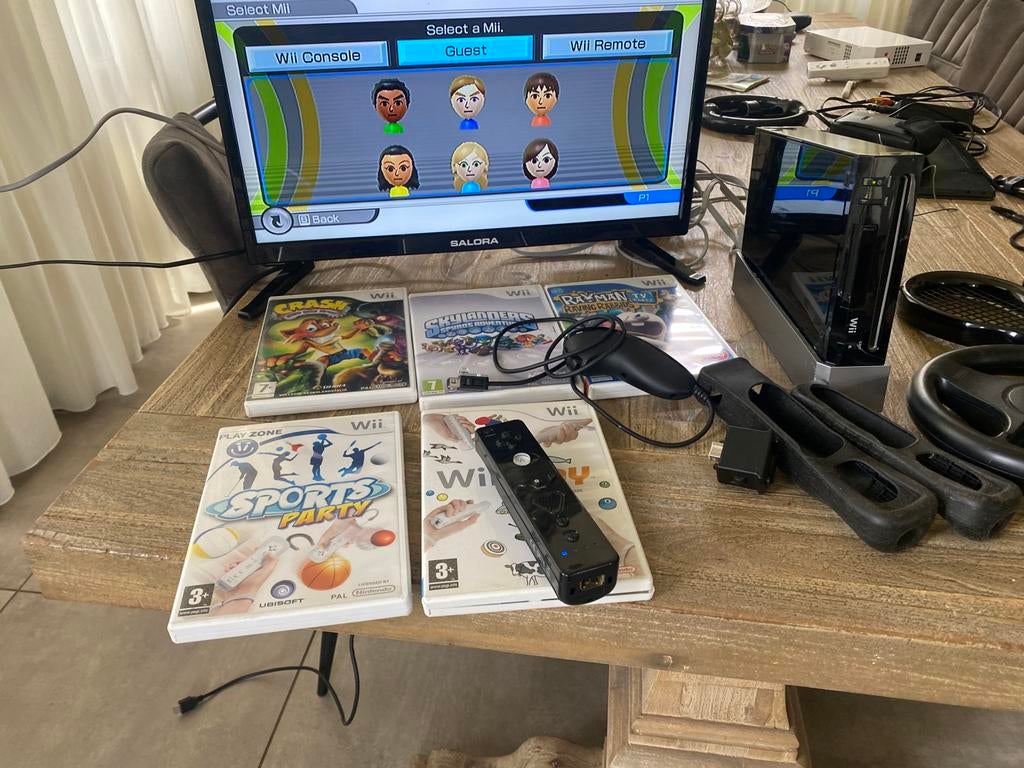 Nintendo wii met spelletjes goedwerkend, Ophalen of Verzenden, Gebruikt