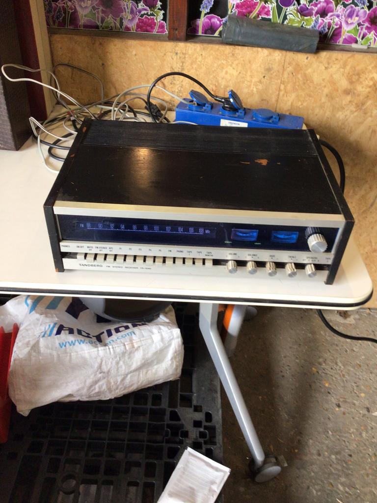 Tandberg Tuner versterker TR1040., Audio, Tv en Foto, Ophalen, Zo goed als nieuw