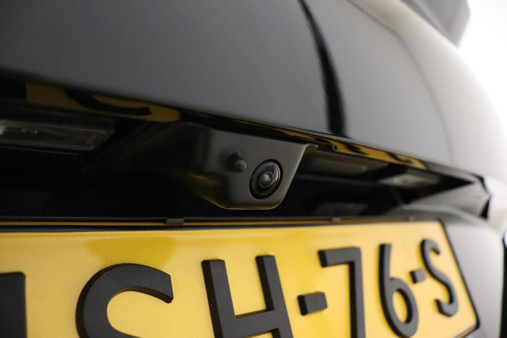 Peugeot 308 SW 1.2T 130pk Allure | AGR Stoel | Apple Carplay, 1199 cc, Leder en Stof, Zwart, Handgeschakeld