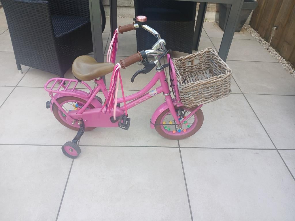 Roze kinderfiets Alpina Cargo met mandje, Fietsen en Brommers, Fietsen | Kinderfietsjes, Ophalen, Zijwieltjes, Gebruikt, Alpina