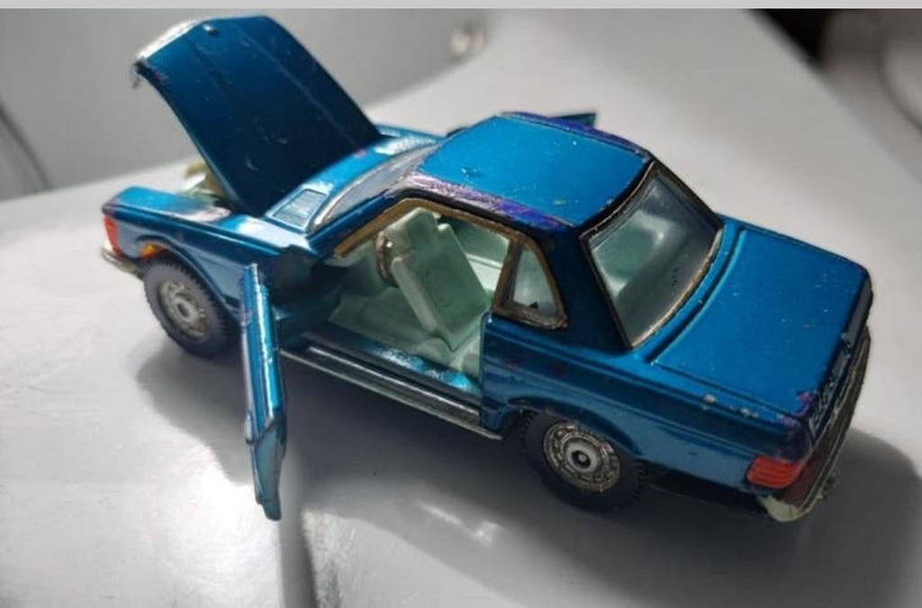 CORGI TOYS whizzwheels 1/43 MERCEDES BENZ 350 SL, Ophalen of Verzenden, Gebruikt, Auto, Corgi