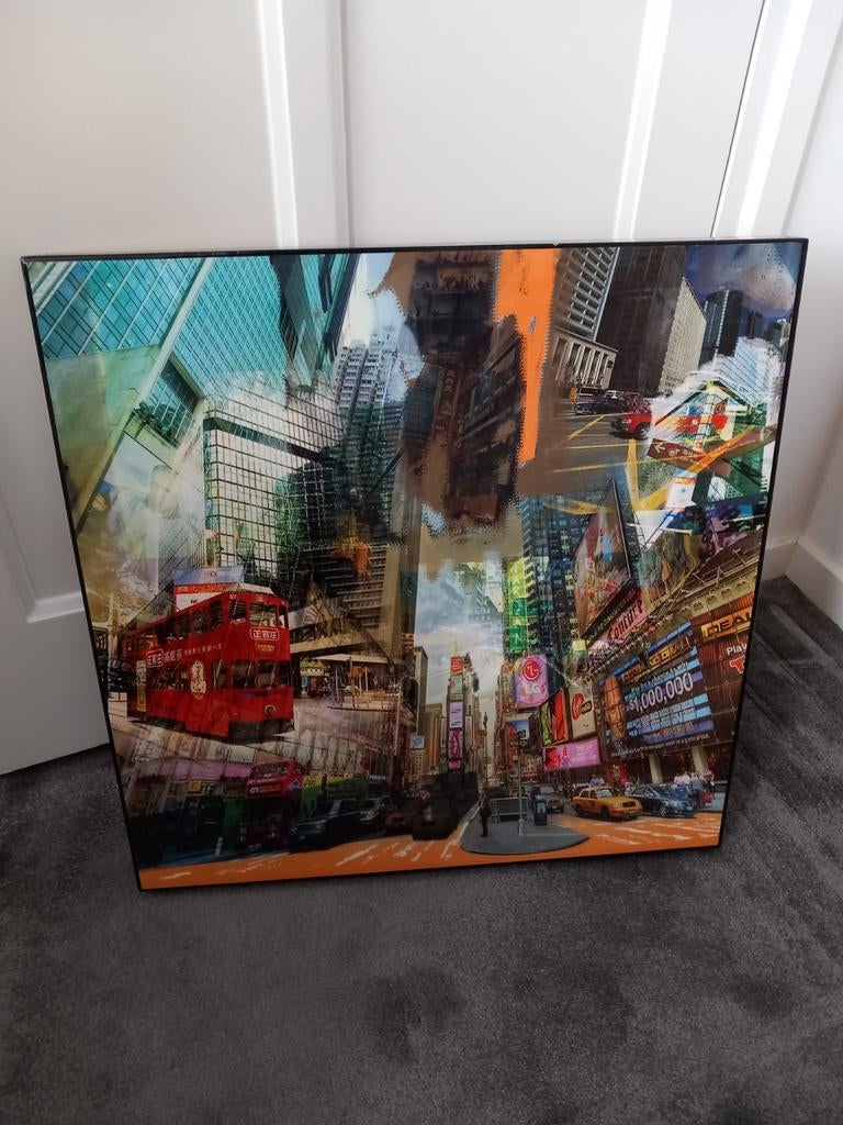 Bonte lijst met diverse stadsgezichten en gebouwen 60x60cm, Antiek en Kunst, Kunst | Schilderijen | Modern, Ophalen of Verzenden