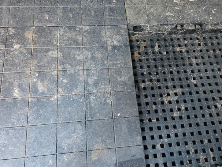 100 stuks Isabella tegels tijdelijke vloer in tent voortent., Tuin en Terras, Terrasdelen en Vlonders, Gebruikt, Kunststof, Ophalen