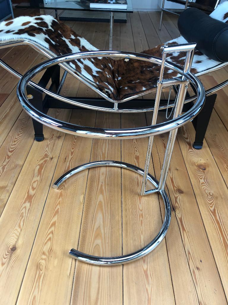 Classicon Eileen Gray E1027 tafel design tafeltje, Ophalen, Minder dan 55 cm, Gebruikt, Rond