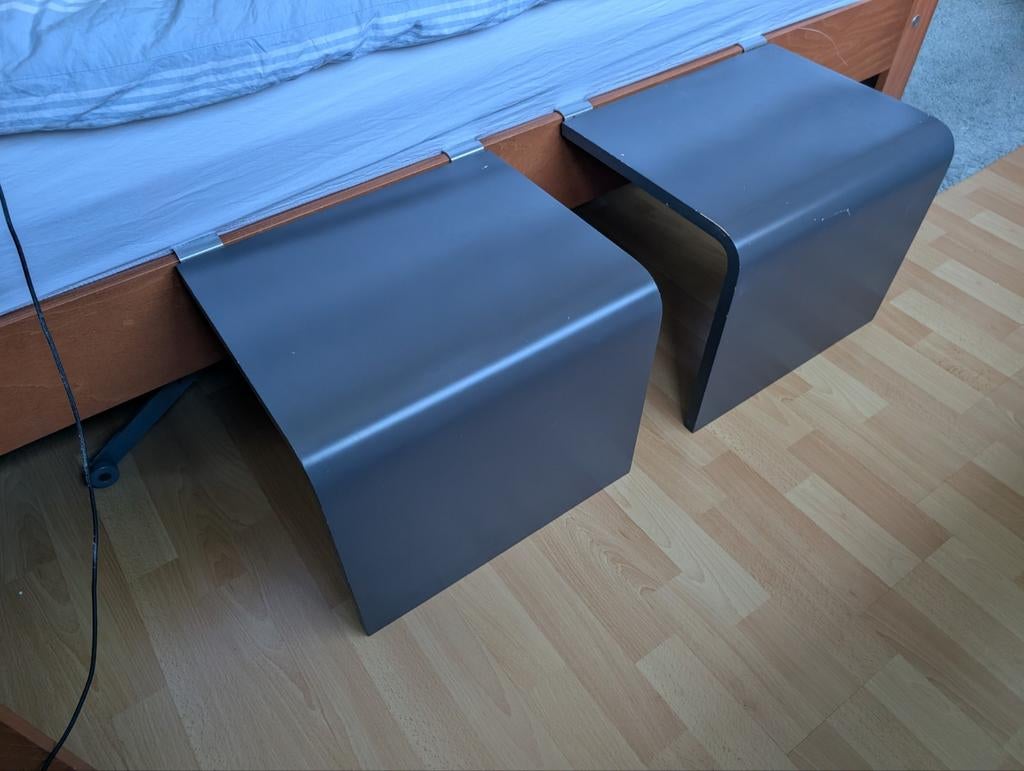 Auping Auronde aanhangtafeltjes donker grijs / OOK VERZENDEN, Huis en Inrichting, Slaapkamer | Nachtkastjes, Ophalen of Verzenden