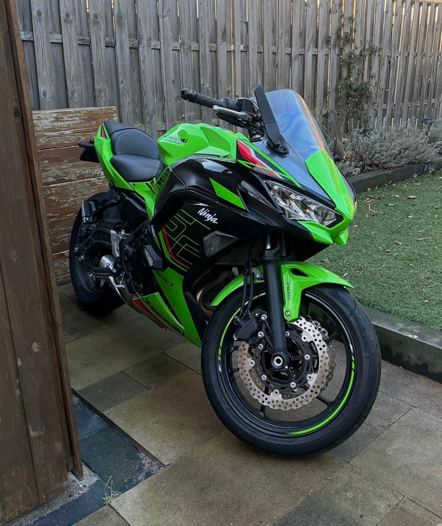 Kawasaki ninja 650cc ABS KRT 50,2KW 2024, Motoren, Motoren | Kawasaki, Meer dan 35 kW, Minimaal motorrijbewijs A2, 650 cc, LED Verlichting