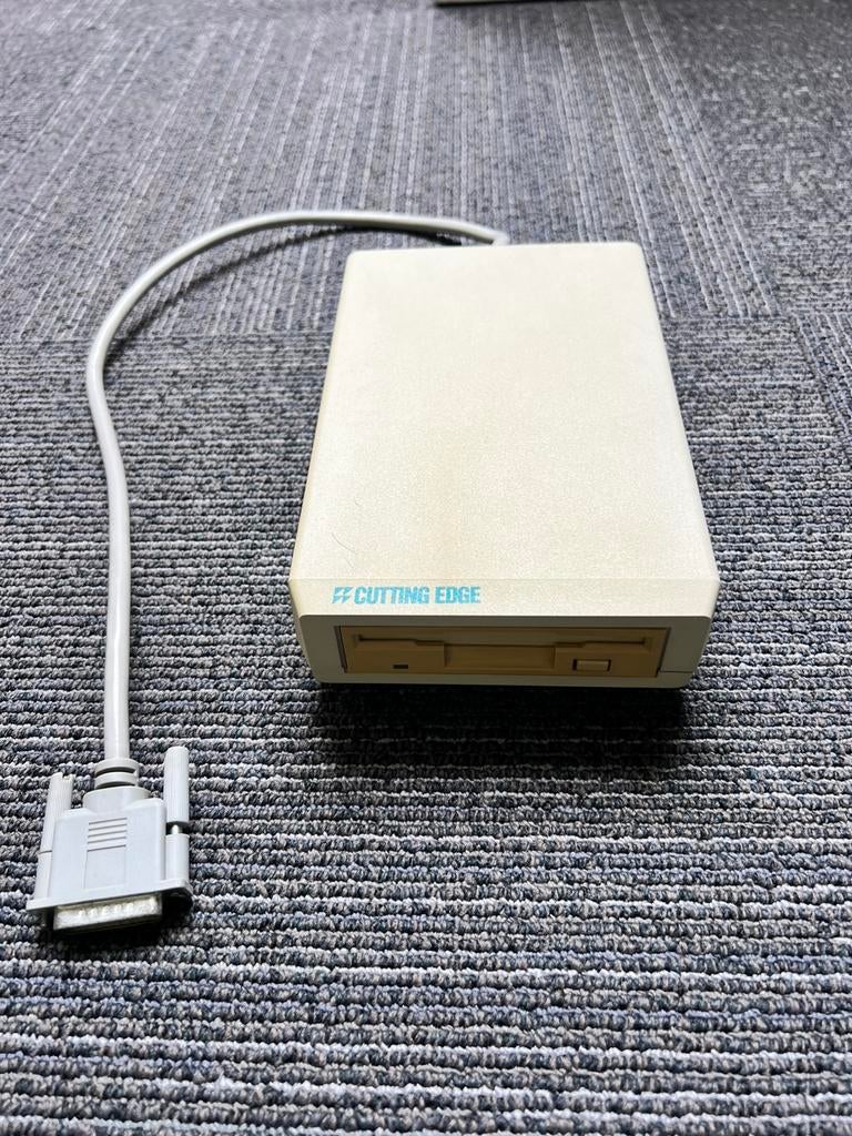 Cutting Edge 800 kb floppy disk drive, Computers en Software, Vintage Computers, Ophalen of Verzenden