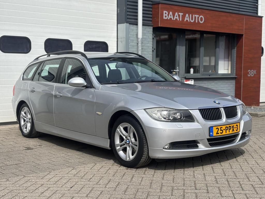 BMW 3-serie Touring 325i Business Line Automaat Trekhaak Hal, Automaat, 745 kg, Achterwielaandrijving, Gebruikt