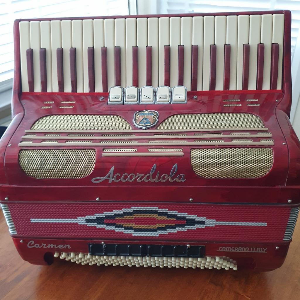 ACCORDILA in goede staat, Muziek en Instrumenten, Accordeons, Ophalen, 120-bas, Overige merken