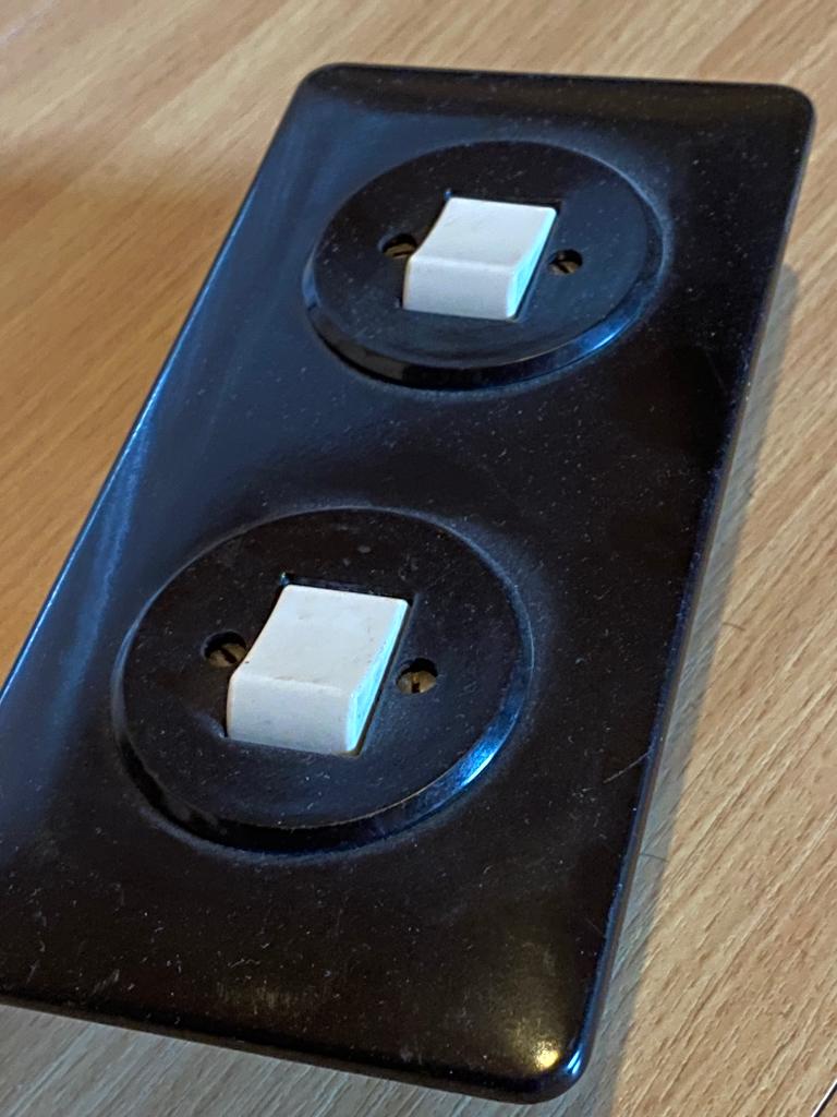 Bakelieten schakelaar, Ophalen of Verzenden, Zo goed als nieuw, Schakelaar