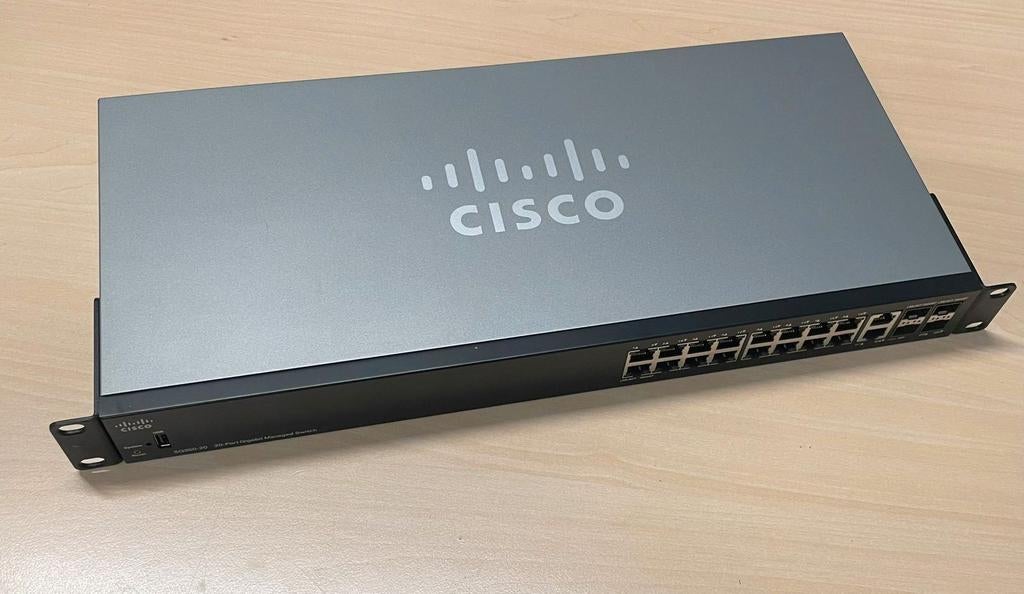 Cisco SG350-20 Gigabit Managed Switch incl. powerkabel, Computers en Software, Netwerk switches, Ophalen of Verzenden
