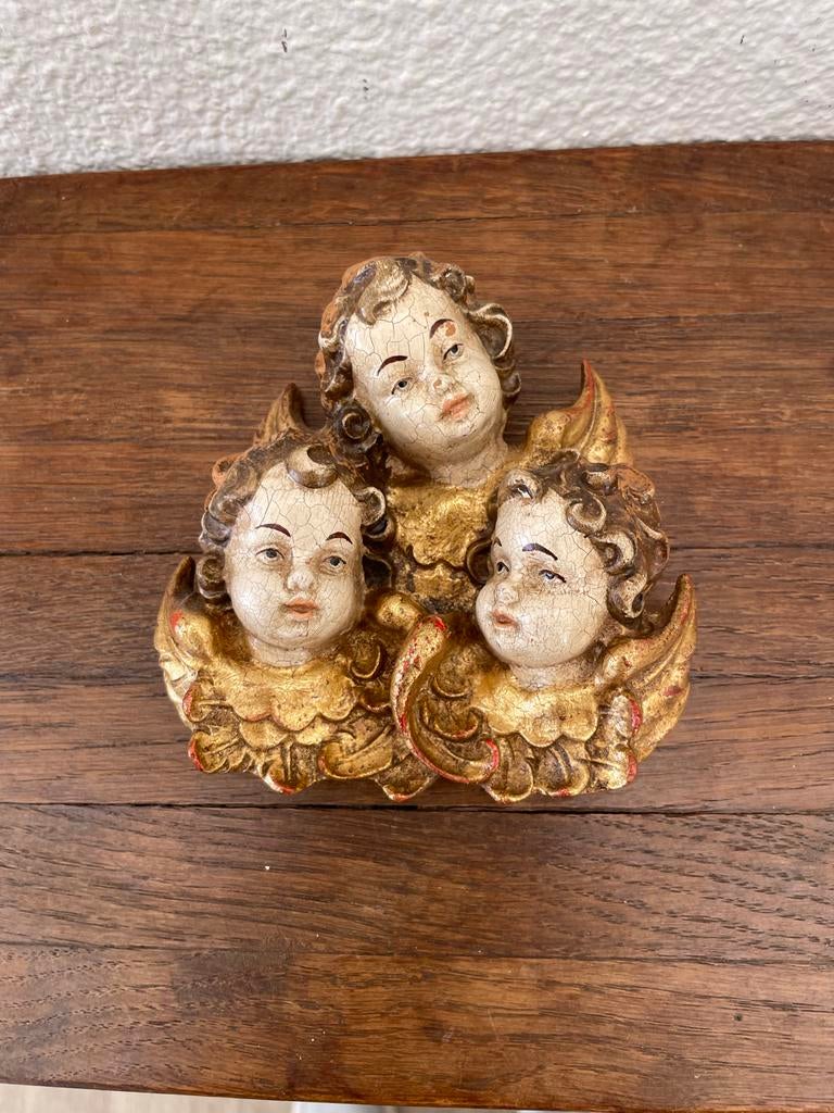 Houten beeldje van drie engelenhoofdjes, Ophalen of Verzenden