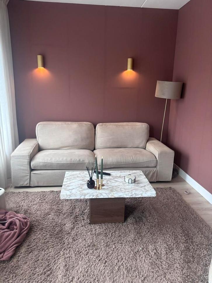 Gratis af te halen: Kivik Comfortabele 2-zitsbank met poef, Huis en Inrichting, Banken | Bankstellen, Gebruikt, Rechte bank, Tweepersoons