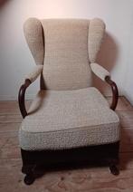 Antiek orenfauteuil, Ophalen