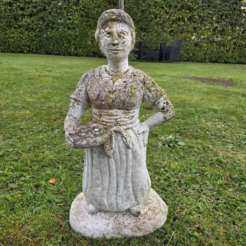 Klassiek Tuinbeeld beton dame vrouw met mand, Tuin en Terras, Tuinbeelden, Ophalen