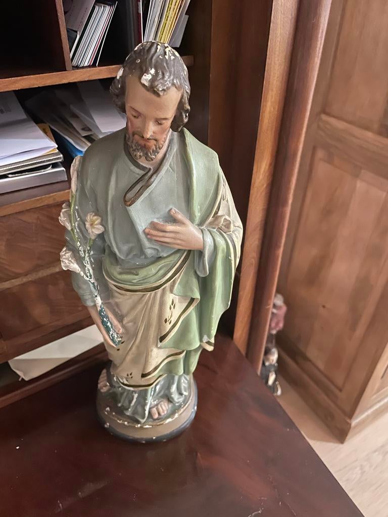 Oud Heiligenbeeld met bloemen, Antiek en Kunst, Ophalen of Verzenden