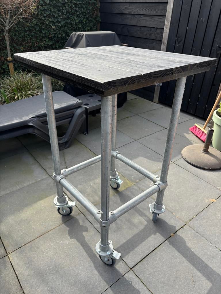 Stoere steigerhouten statafel met steigerpijp onderstel, Ophalen, Gebruikt