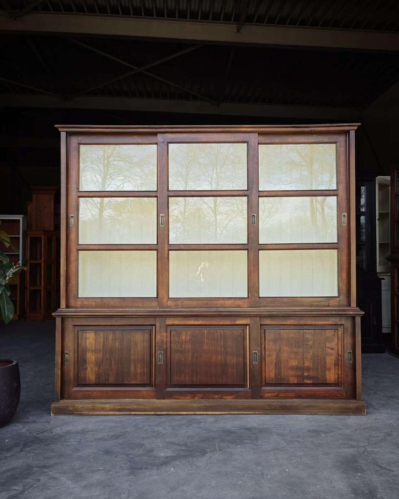 Mooie grote buffetkast met glazen zijkanten | 217cm  #4635, Huis en Inrichting, Kasten | Buffetkasten, Niet ingevuld, 200 cm of meer