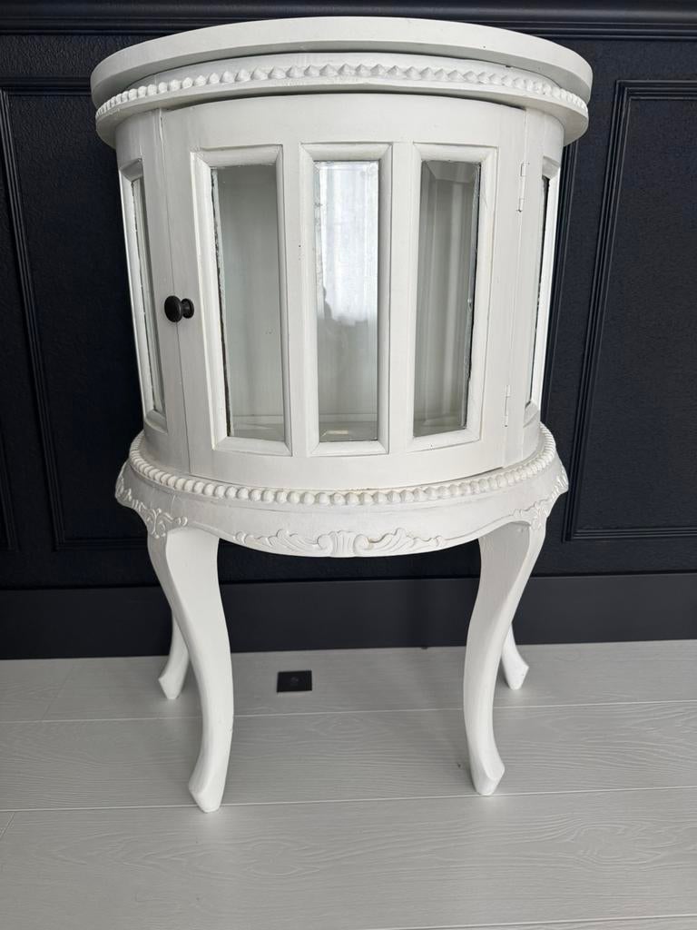 Brocant thee kastje met dienblad, Ophalen