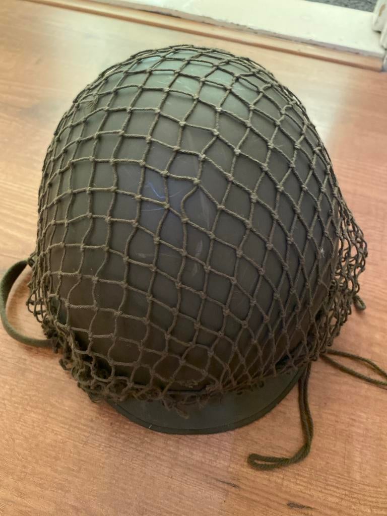 Militair helm met net - Amerikaans leger, Verzamelen, Militaria | Algemeen, Ophalen of Verzenden, Landmacht, Amerika, Helm of Baret
