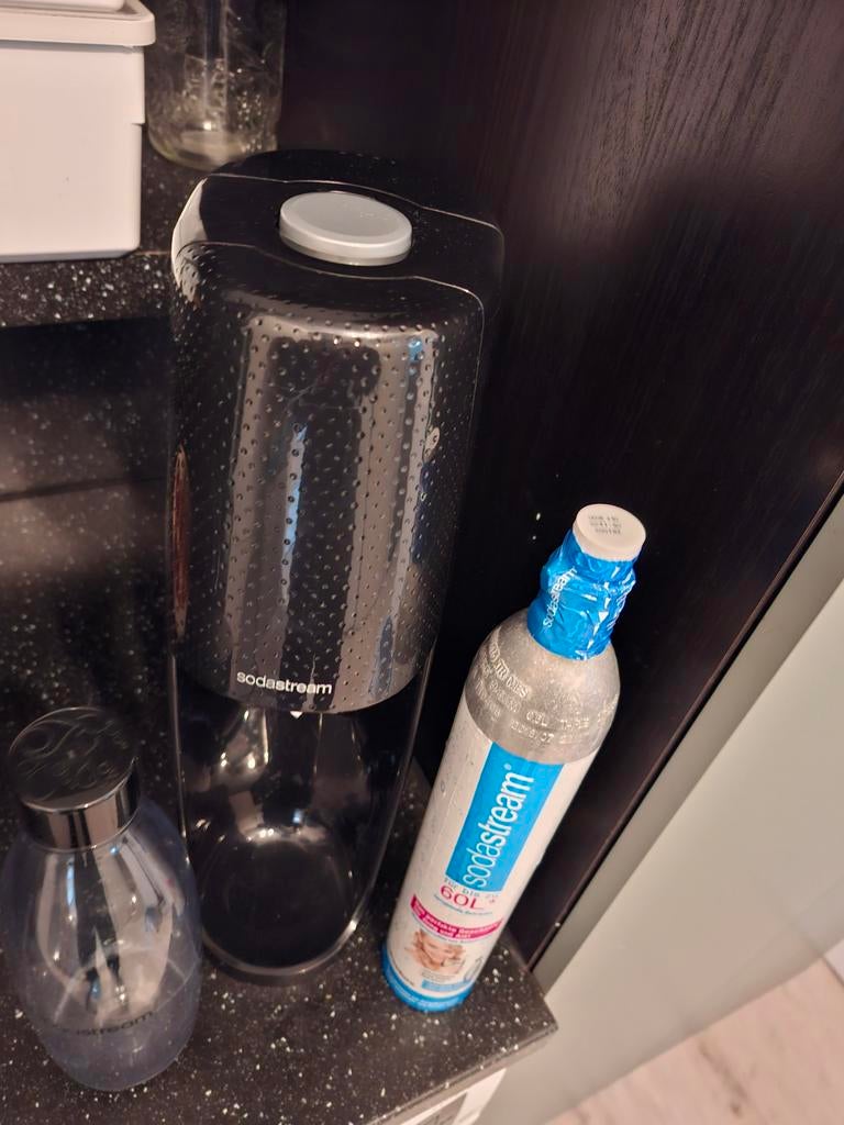 Sodastream Bruiswatermachine met fles., Ophalen, Gebruikt