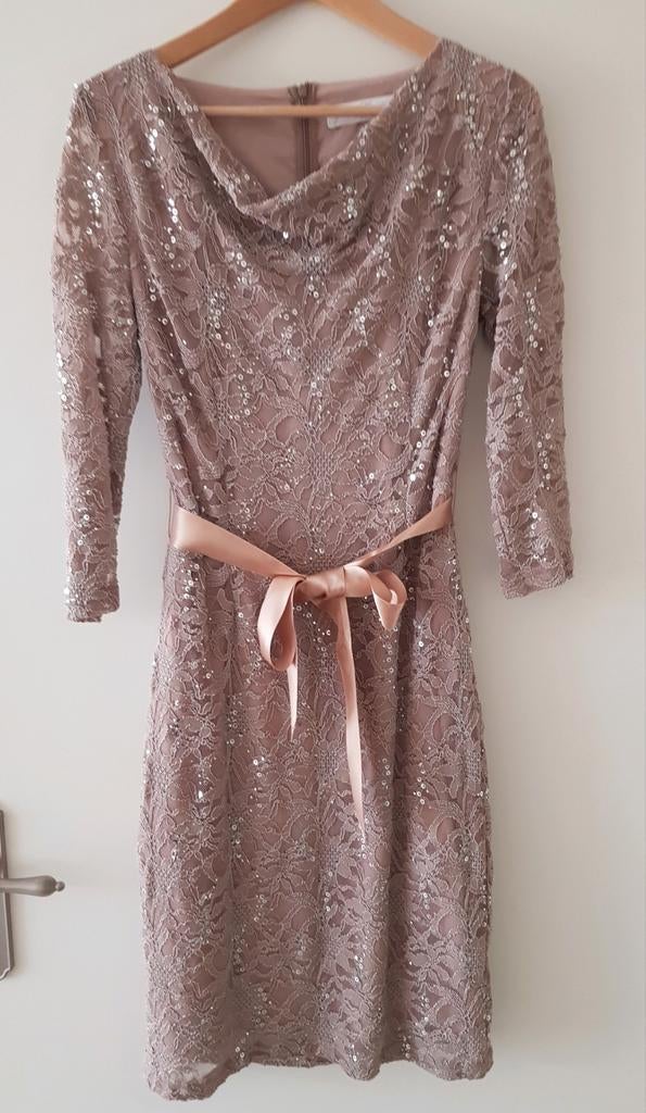 Prachtige gala jurk, Kleding | Dames, Jurken, Zo goed als nieuw, Maat 38/40 (M), Boven de knie, Ophalen