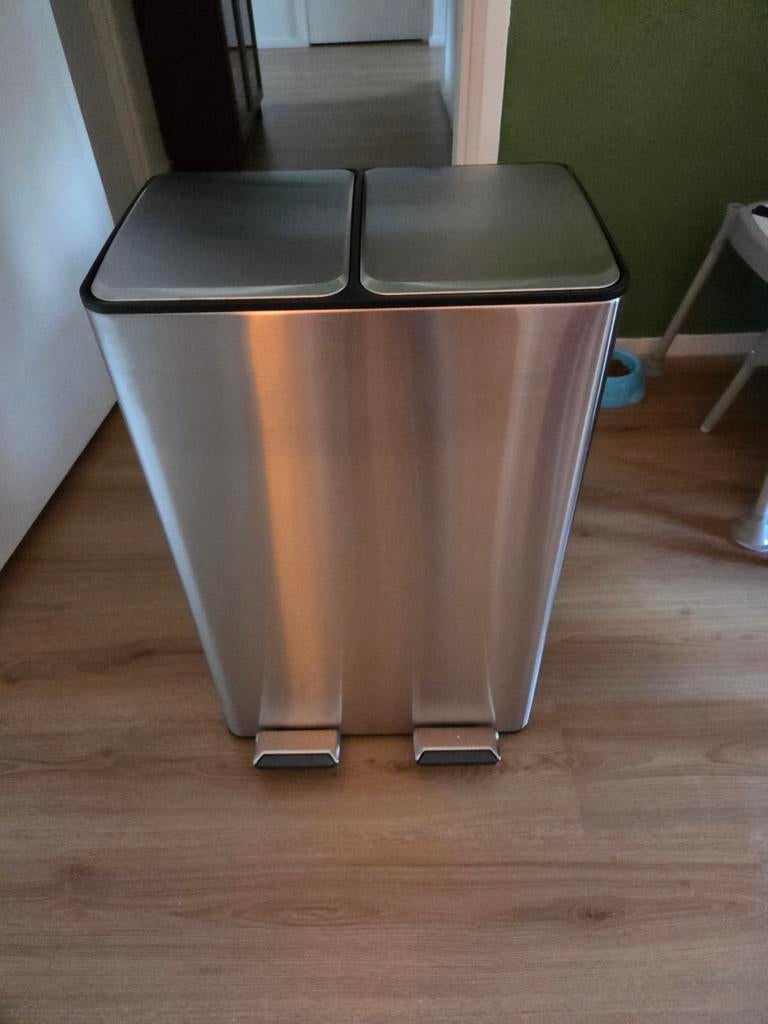 Mooie prullebak, Huis en Inrichting, Woonaccessoires | Prullenbakken, Ophalen of Verzenden, Nieuw, 50 tot 75 cm