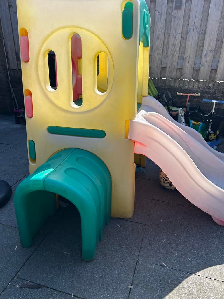 Speeltoestel Little Tikes  met tunnel en glijbaan, Kinderen en Baby's, Speelgoed | Buiten | Speeltoestellen, Ophalen of Verzenden