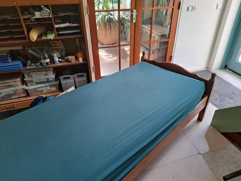 éénpersoons bed, Huis en Inrichting, Slaapkamer | Bedden, Gebruikt, Eenpersoons, 90 cm, 200 cm, Hout, Ophalen