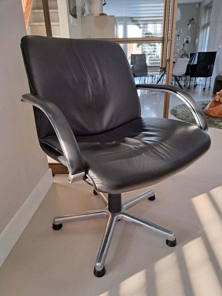 Artifort stoel van Geoffrey Harcourt zwart leer, Huis en Inrichting, Stoelen, Gebruikt, Eén, Leer, Zwart, Ophalen