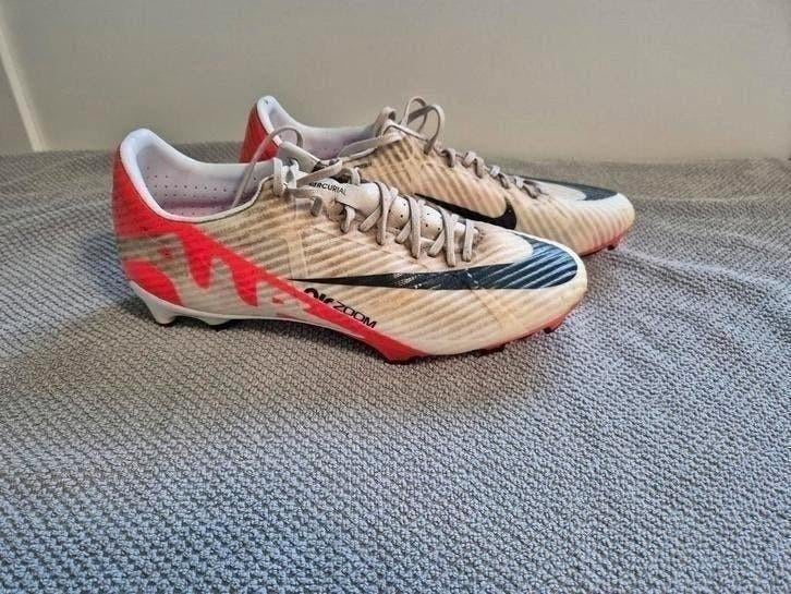 Nike mercurial voetbalschoenen draagmaat 39  Zelde gedragen, Ophalen of Verzenden, Zo goed als nieuw, Schoenen