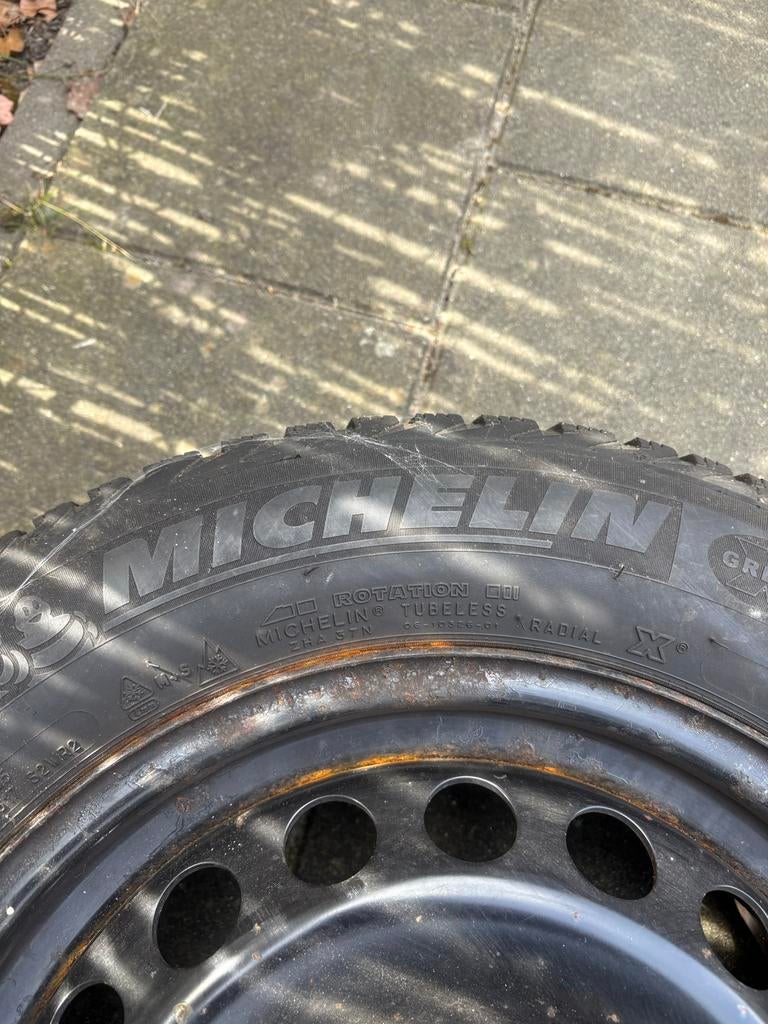 Gratis Setje Michelin winterbanden 195/65 R15, Auto diversen, Auto-accessoires, Gebruikt, Ophalen