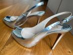 Prada schoenen zilver 37,5, Kleding | Dames, Ophalen of Verzenden, Nieuw, Overige kleuren, Pumps