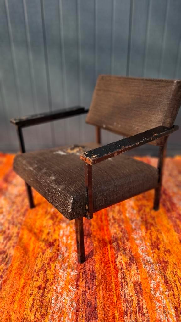 Fauteuil Model 36 – Gijs van der Sluis OPKNAPPER, Antiek en Kunst, Antiek | Meubels | Stoelen en Banken, Ophalen