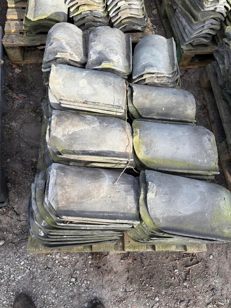 Diverse partij gebruikte en nieuwe dakpannen en nokvorsten, Ophalen, Gebruikt, Steen of Klei, Blauw