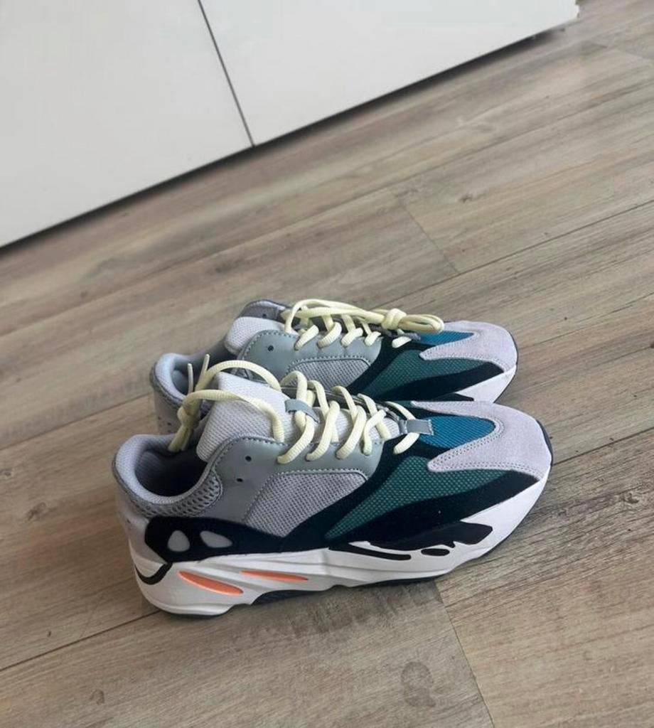 Yeezy 700v1, Ophalen of Verzenden, Nieuw, Sneakers of Gympen