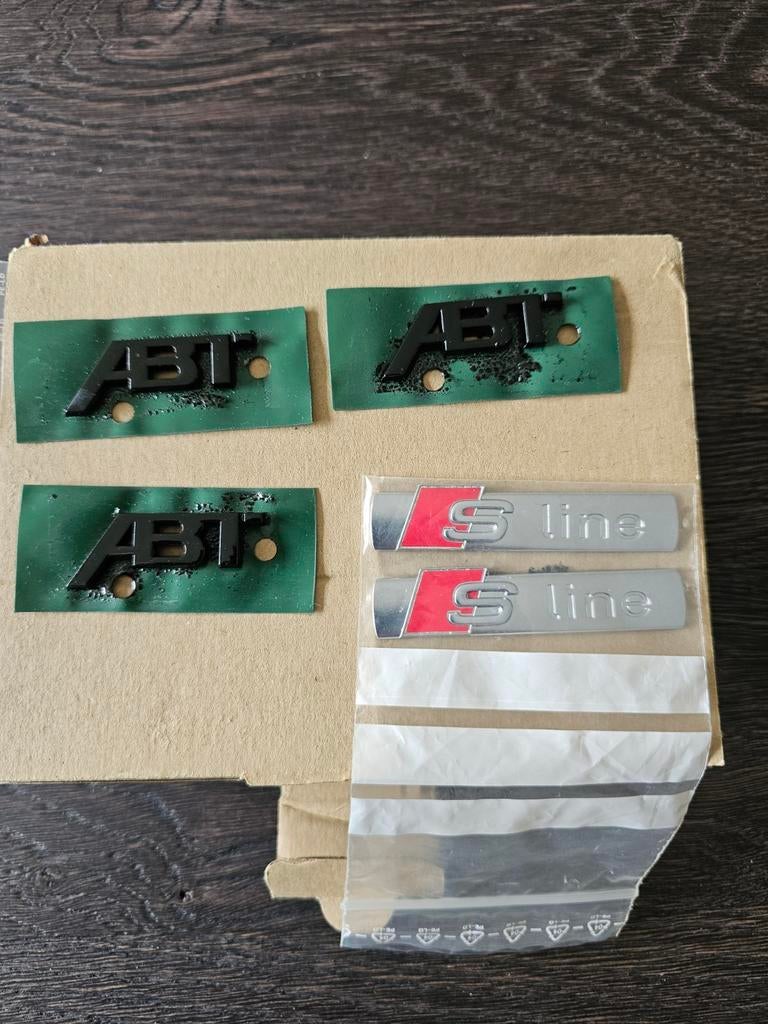 Originele ABT en Audi S line logo's, Ophalen of Verzenden, Nieuw, Audi