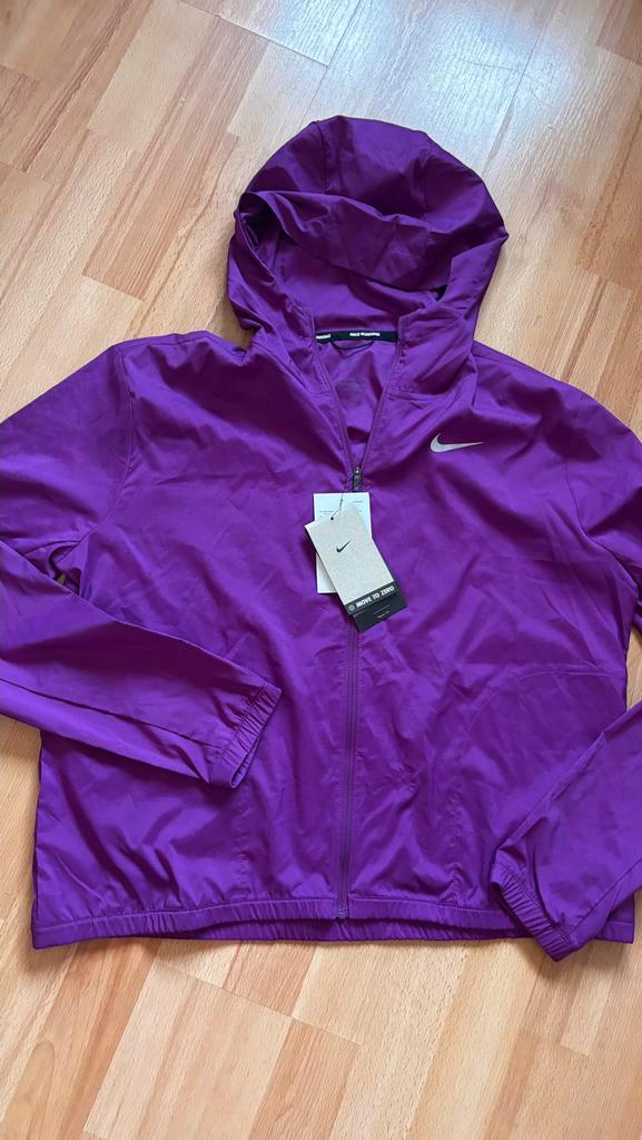 Nike Dames Hardloopjas - Waterafstotend - Maat M, Kleding | Dames, Sportkleding, Nieuw, Hardlopen of Fietsen, Maat 38/40 (M), Paars