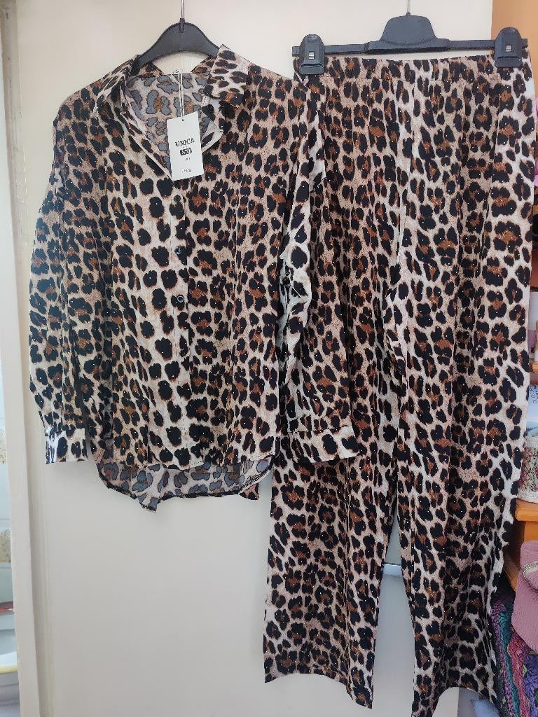 unica tweedelig pak strass steentjes one size tot 42 nieuw, Ophalen of Verzenden, Nieuw, Maat 42/44 (L)