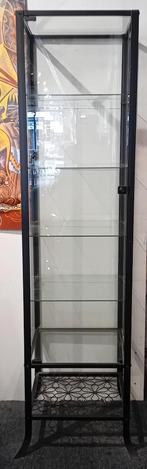 Twee glazen vitrines te koop in 1 set, Ophalen