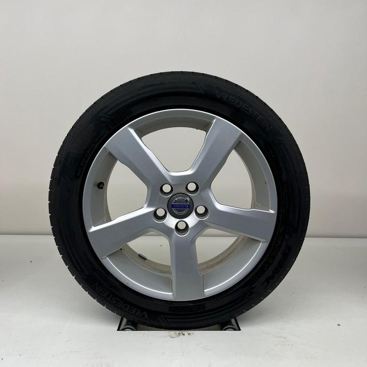 Volvo C30 - 17 inch - zomerbanden, Auto-onderdelen, Banden en Velgen, Banden en Velgen, Zomerbanden, 17 inch, 205 mm, Personenwagen
